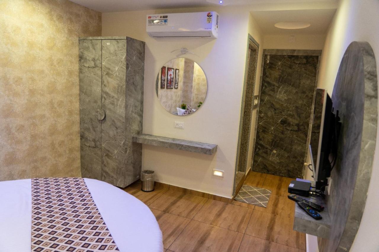 Hotel Lee Grand Ānand Dış mekan fotoğraf